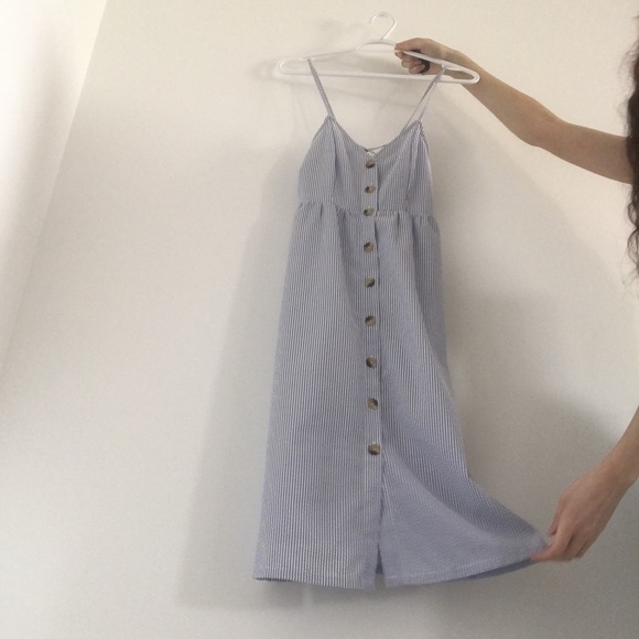 Blue stripes picnic dress - Picture 3 of 11